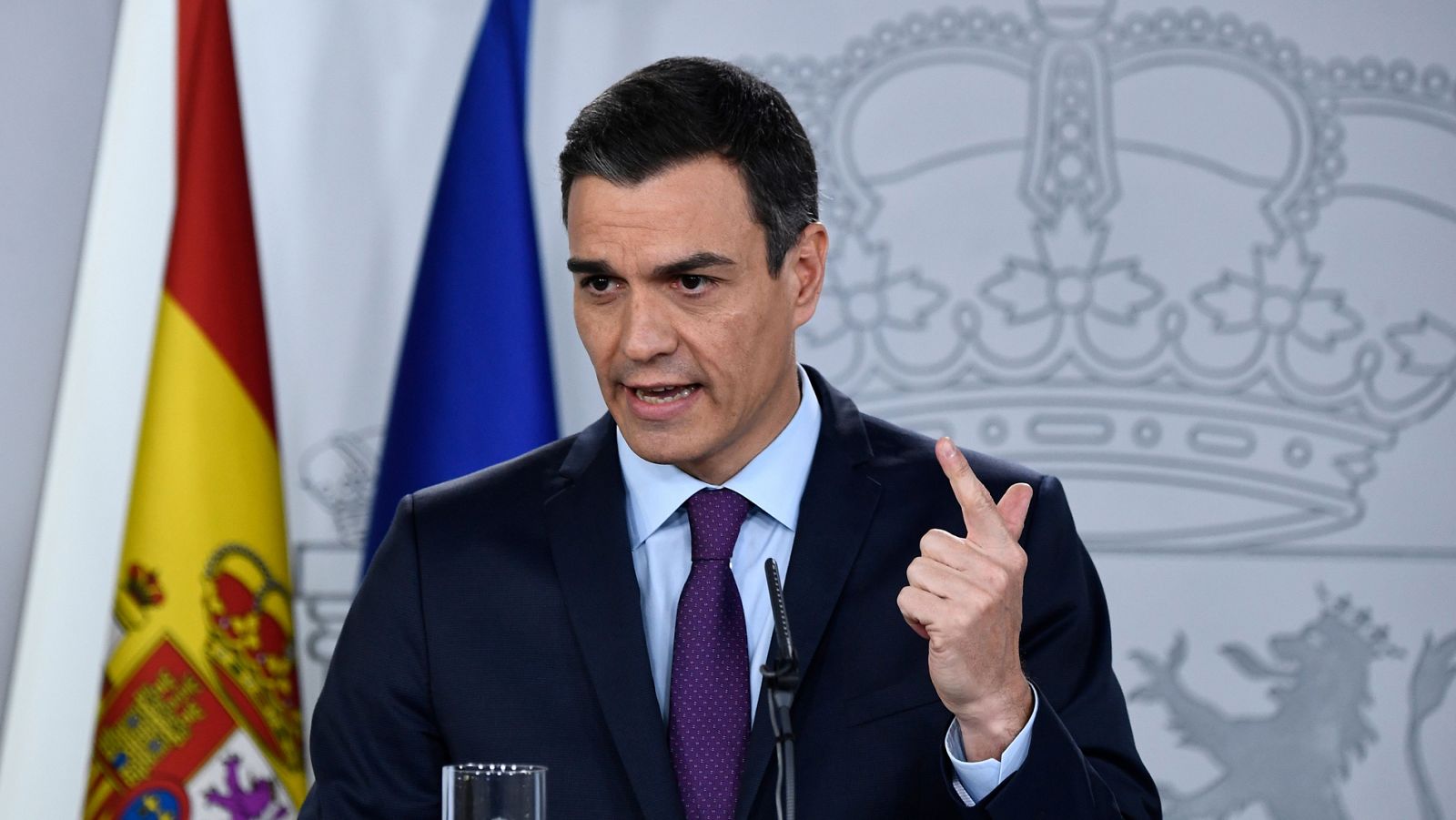 Sánchez insiste en agotar la legislatura y apela a hacer una "oposición de Estado"