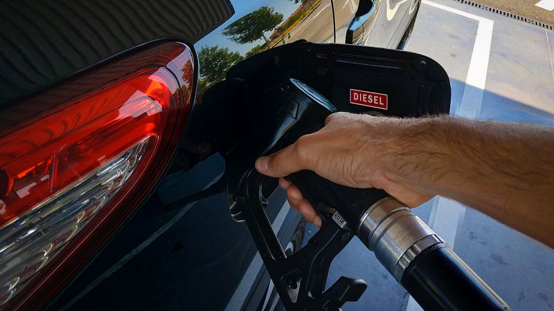 Los precios de la cuesta de enero de 2019: baja el gas natural y suben los combustibles