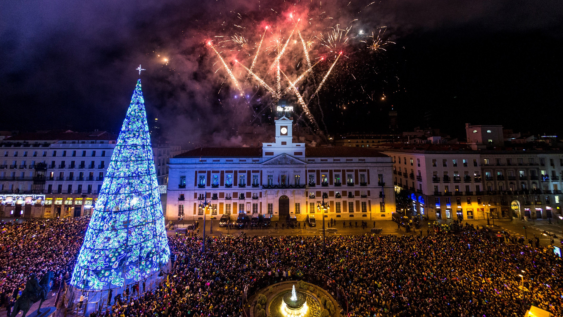 Campanadas De La Puerta Del Sol En Directo