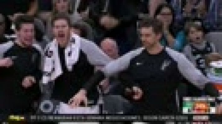  - Leonard anota 45 puntos en el duelo entre los Raptors y los Jazz