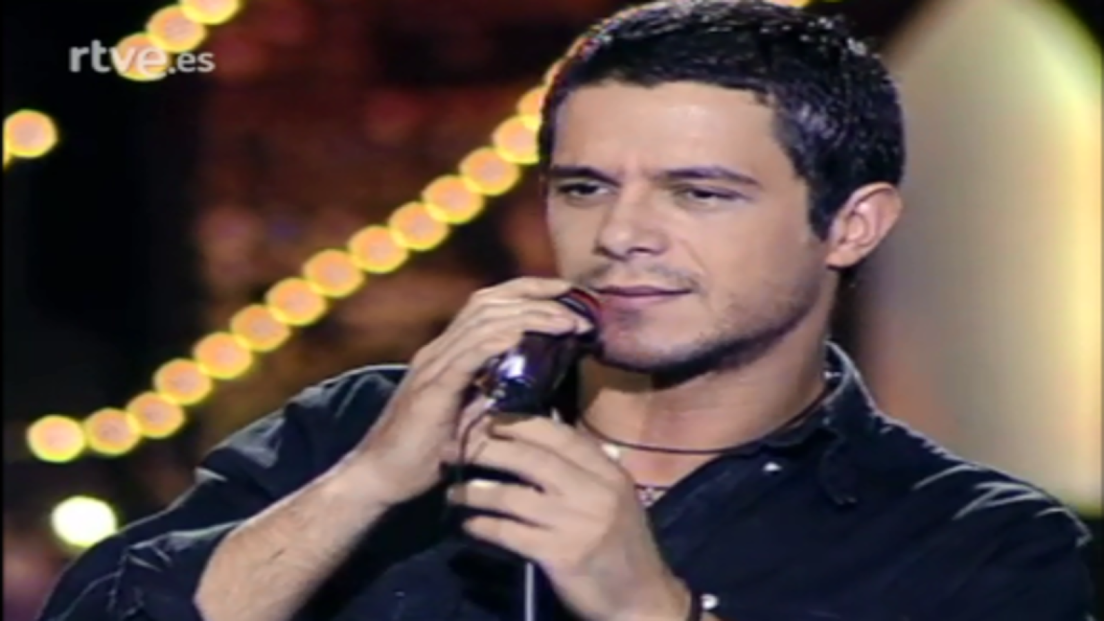 Risas y estrellas - Alejandro Sanz - Corazón partío - Risas y estrellas | Ver