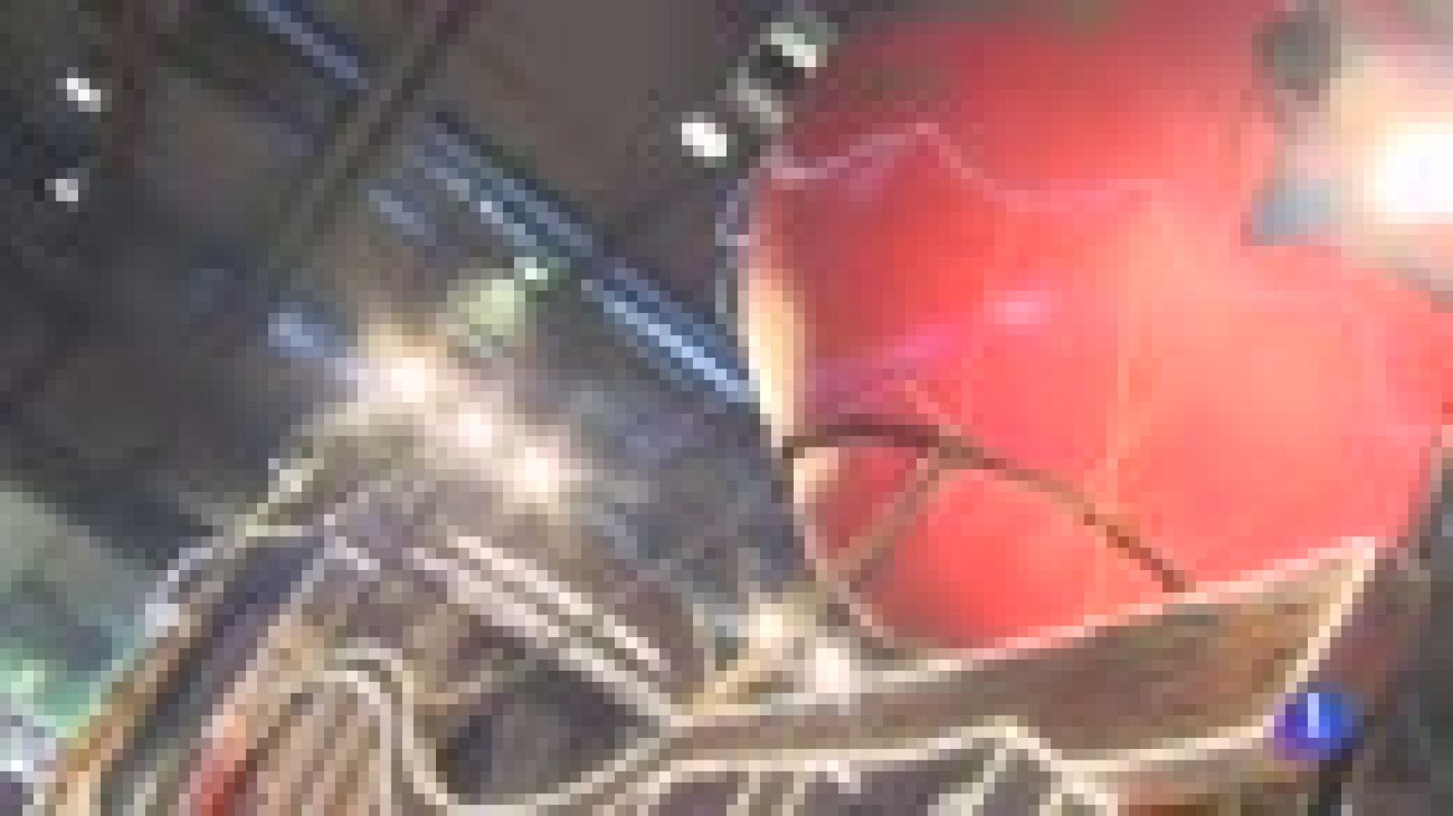 La carroza de RTVE se prepara para la cabalgata de Reyes de Madrid que desfilará con fuertes medidas de seguridad