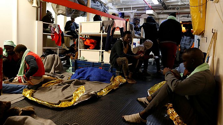 La ONG Sea Watch lleva 14 días en el mar esperando un puerto seguro tras rescatar a 32 migrantes