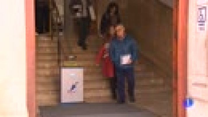 Telediario 1 - El juez devuelve el material incautado por el 'caso Cursach' a los periodistas