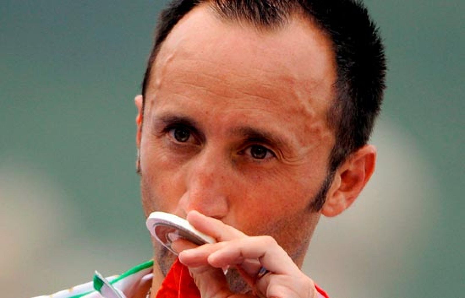 El COI ha dado a conocer nuevos casos de dopaje en los Juegos de Pekín, entre ellos el del mediofondista Ramzi, oro en 1.500 , y los ciclistas Davide Rebellin y Stefan Schumacher. 