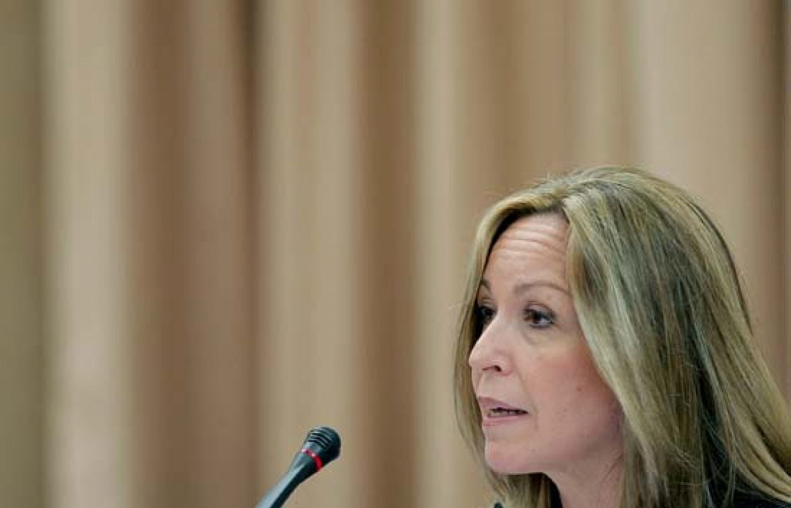 La ministra de Sanidad confirma un total de diez casos de 'nueva gripe' - Ciencia y tecnología en Rtve.es | Ver