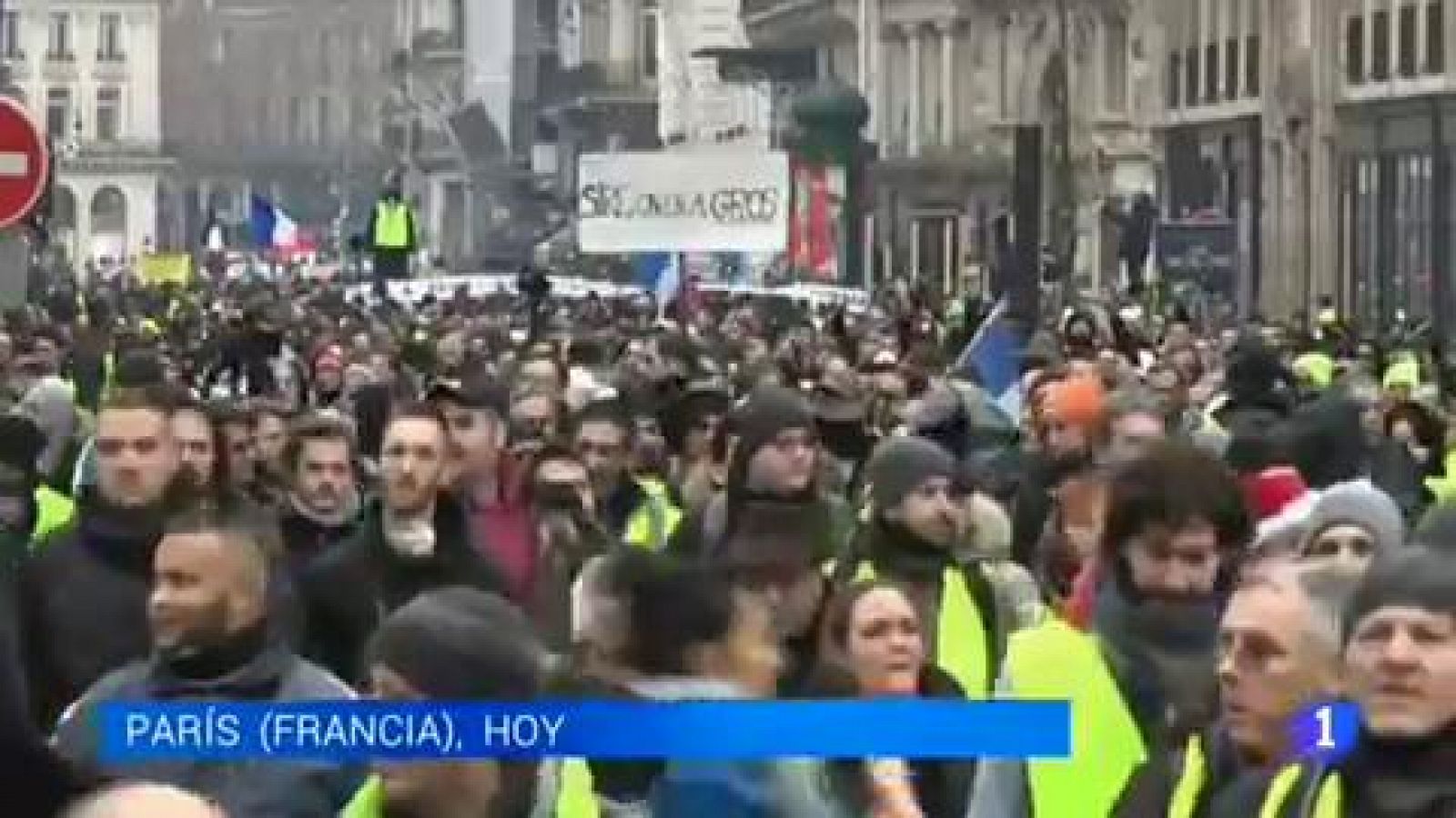 Los chalecos amarillos mantienen su protesta con el nuevo año