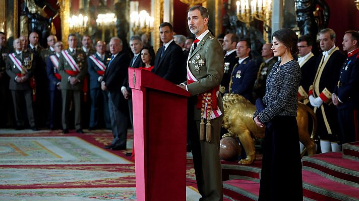 El rey reivindica la bandera como símbolo de unidad en la Pascua Militar