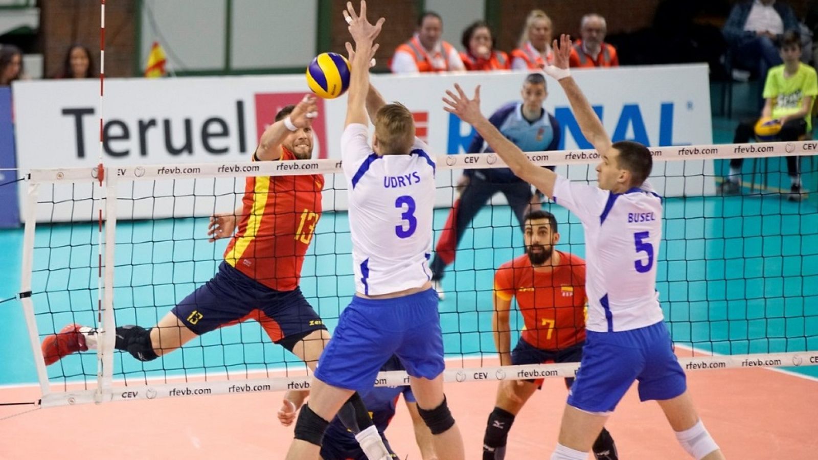 Voleibol - Clasificación Campeonato de Europa Masculino: España - Bielorrusia, desde Teruel - VER AHORA