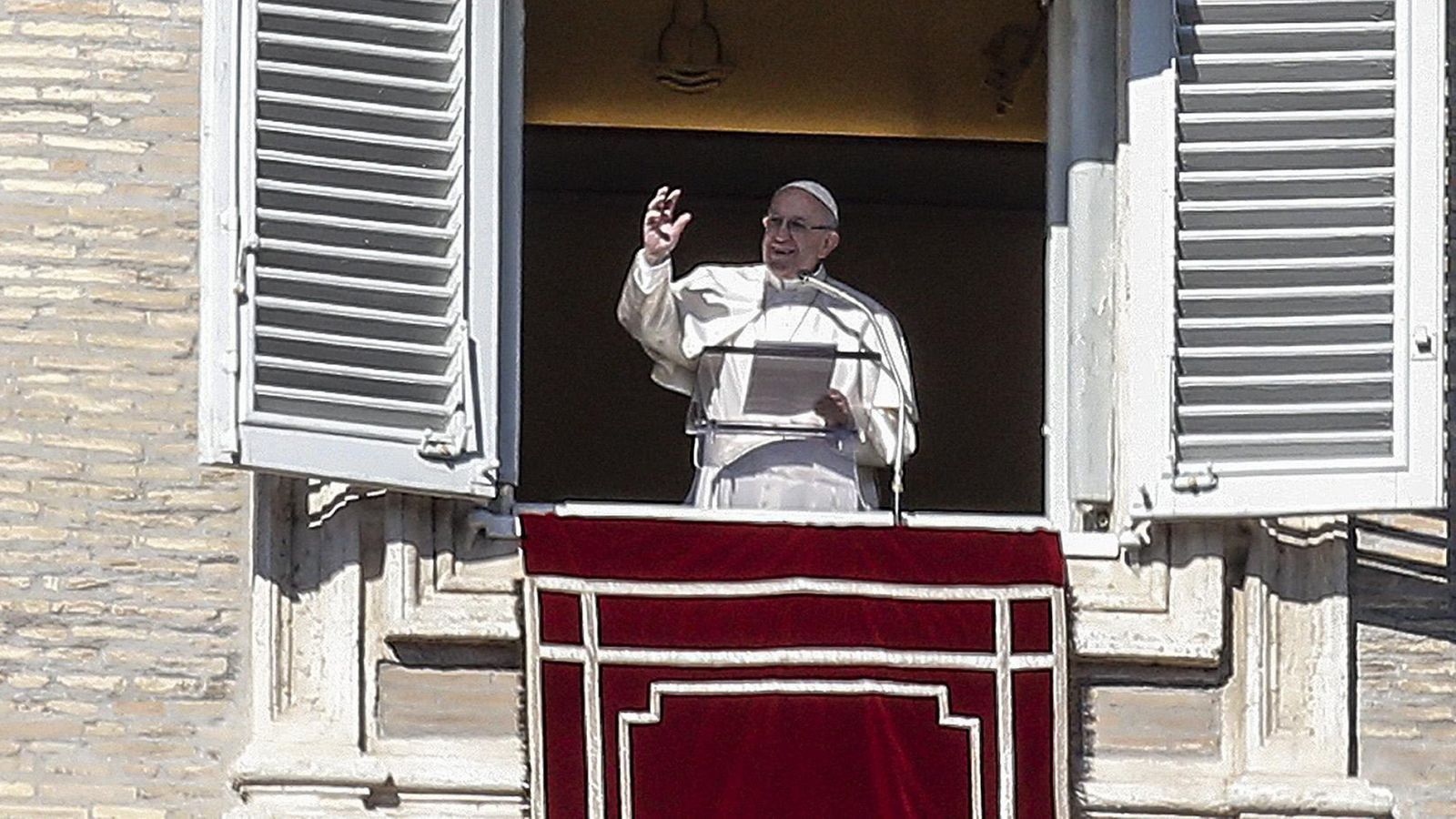 Telediario 1: El papa apela a los líderes de la UE para que muestren su solidaridad con los inmigrantes | RTVE Play