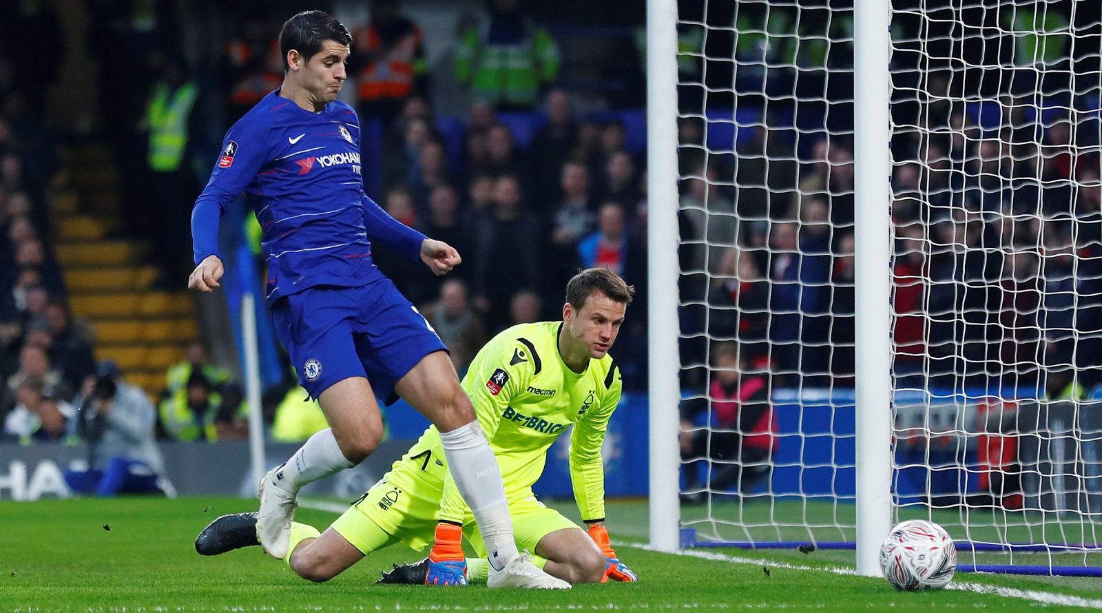 Álvaro Morata, delantero del Chelsea, está cerca de cerrar su traspaso al Sevilla. El exmadridista podría regresar al fútbol español en este mercado de invierno.