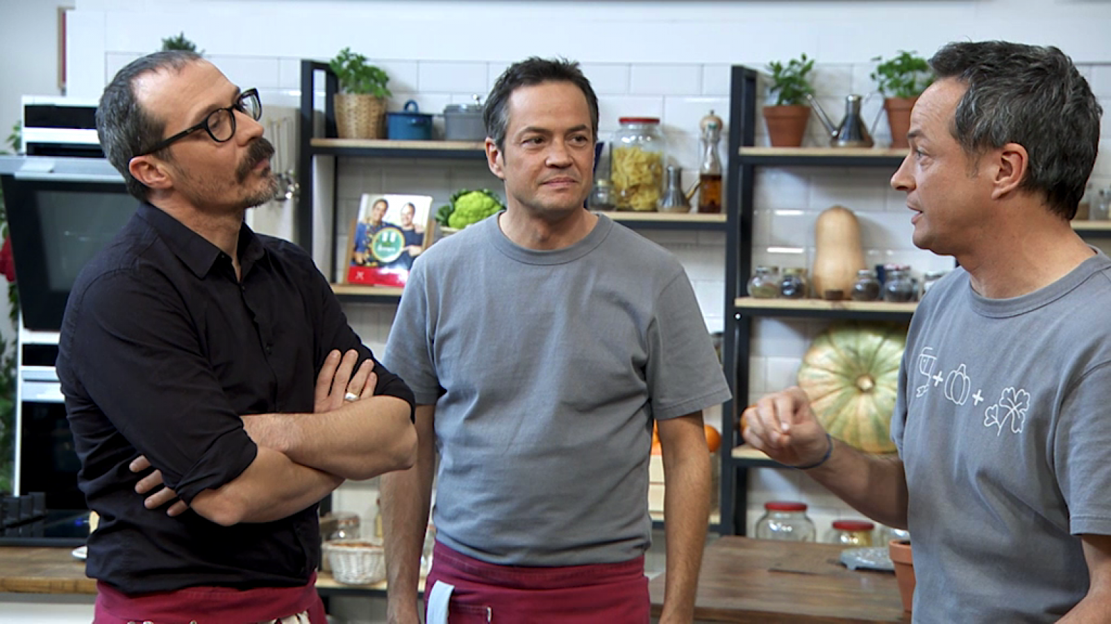 Torres en la cocina - Marmitako de salmón y hojaldre de crema de queso - ver ahora