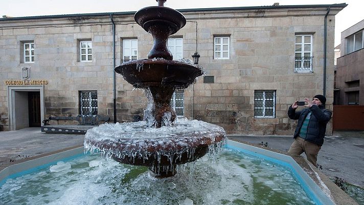 Telediario 1 - La ola de frío polar obliga a activar avisos en decenas de provincias españolas