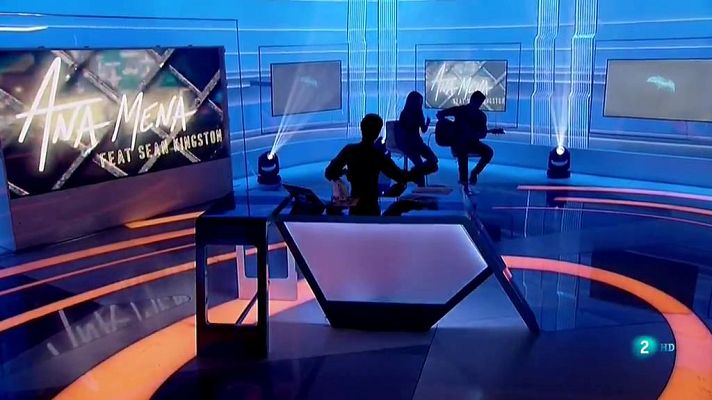 La 2 Noticias - Ana Mena nos canta 'Pa dentro' en acústico