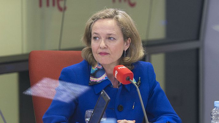 Telediario 1 - El Gobierno rebaja la cifra de crecimiento al 2'2%