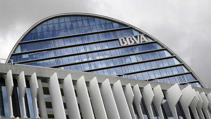 BBVA investiga desde junio la contratación de la firma de Villarejo