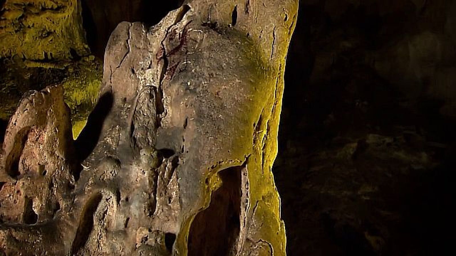 La Cueva de El Castillo *