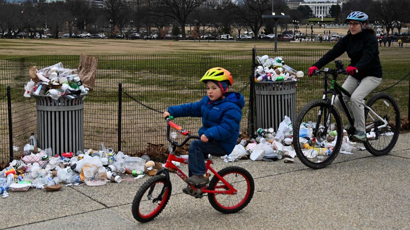 El cierre de la administración propiciado por Trump hace mella en la población de EE.UU.