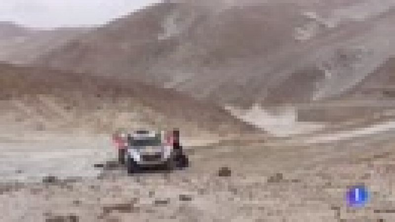 Dakar 2019 | Sainz se queda parado dos veces por problemas en sus ruedas