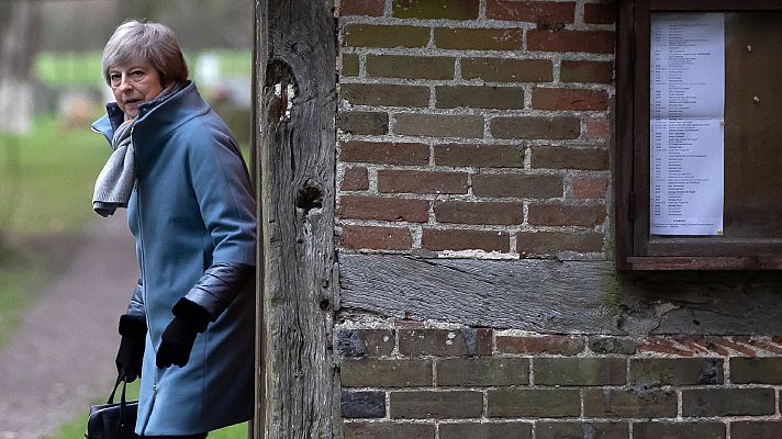 Telediario 1 - May advierte de que bloquear el 'Brexit' sería un "catastrófico" e "imperdonable" atentado contra la democracia