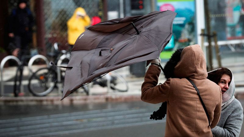 Rachas muy fuertes de viento en el sur de Tarragona y norte de Castellón - Ver Ahora