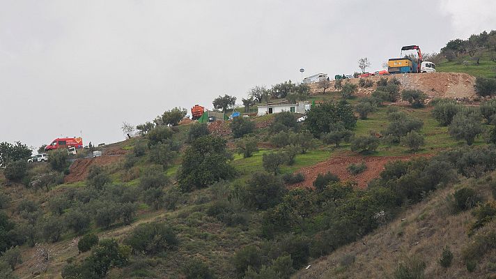 Telediario 1 - El padre de Julen, el niño atrapado en el pozo de Totalán, reclama más medios para el rescate