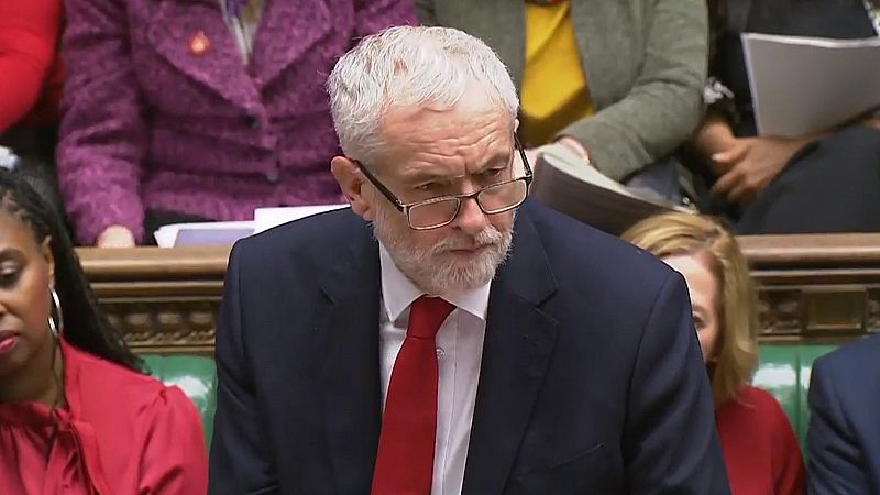 Corbyn pide la dimisión de May tras la derrota parlamentaria del 'Brexit'