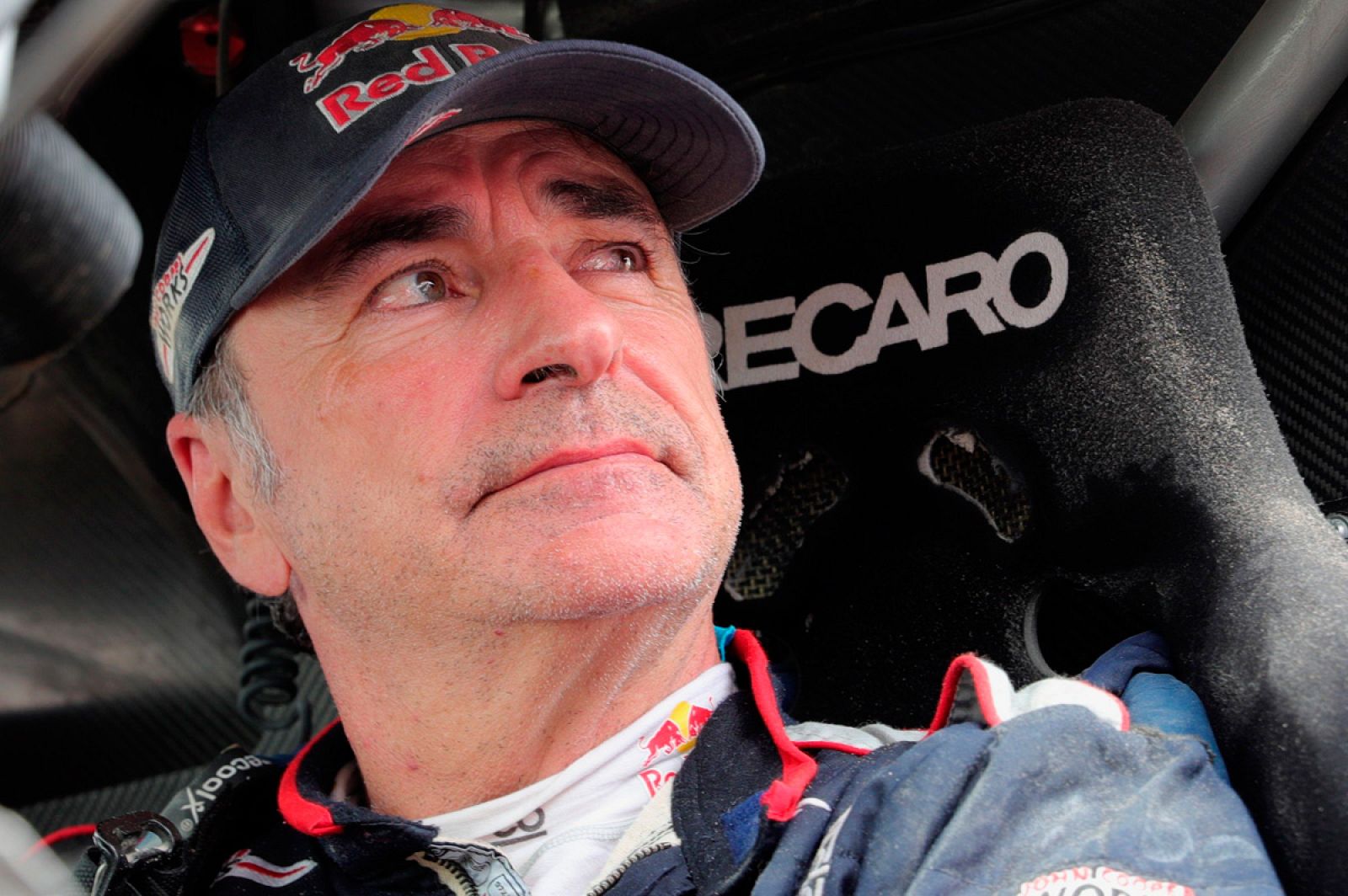 Dakar 2019 | Carlos Sainz tarda más de una hora en salir por culpa de un problema mecánico -RTVE.es | Ver