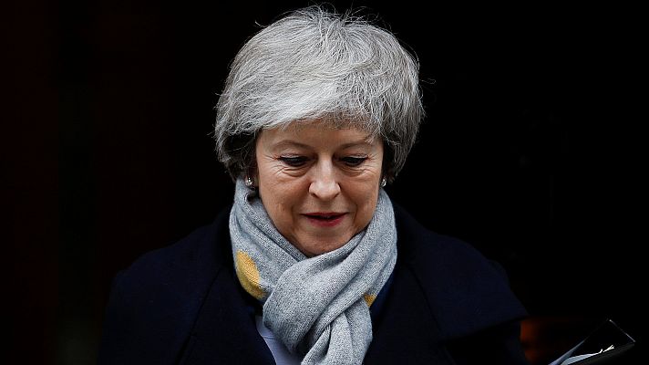 Telediario 1 - El 'Brexit' y el tiempo, las encrucijadas de May