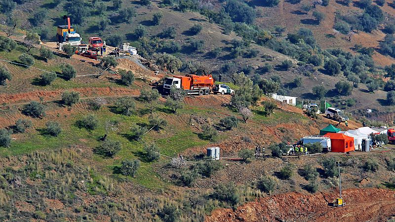 Los equipos de rescate de Julen aplazan la construcción del túnel horizontal por la inestabilidad del terreno