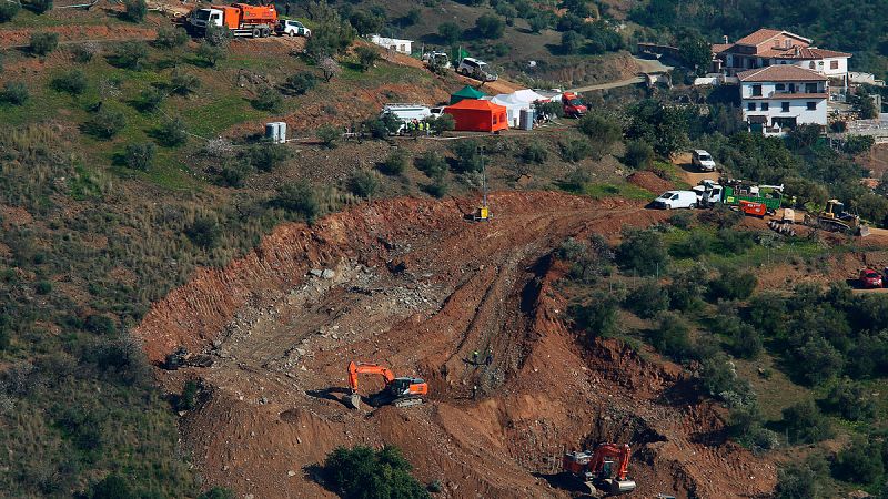 Los equipos de rescate de Julen se centran en la perforación de dos túneles verticales paralelos al pozo