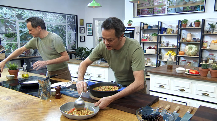 Torres en la cocina - Garbanzos a la mediterránea y bacalao con habitas