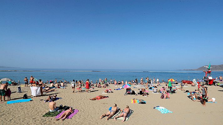 Telediario 1 - El turismo en España creció un 2% en 2018