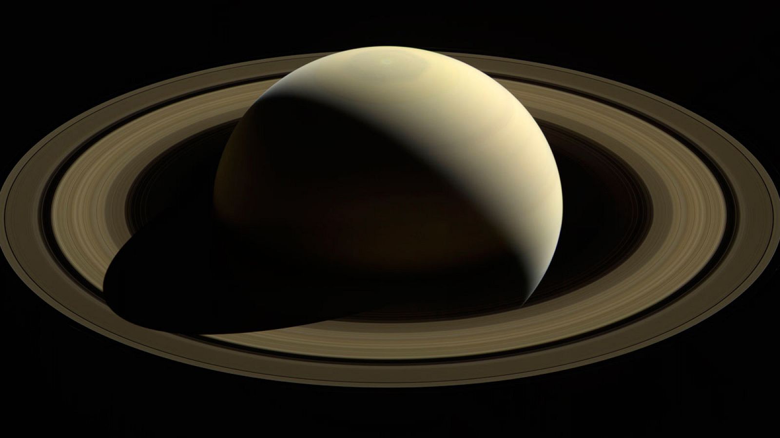 Un nuevo estudio que midió varios factores de los anillos de Saturno, como la estructura, masa y edad, determina que estos no se formaron al mismo tiempo que el planeta y son mucho más recientes, según publica la Asociación Estadounidense para el Ava