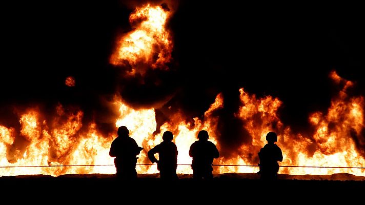 Informativo 24h - Más de 20 muertos y decenas de heridos tras explotar una toma clandestina de combustible en México