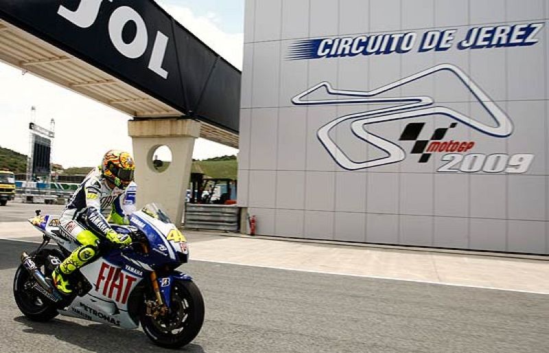 Valentino Rossi ha sido el más rápido en los primeros entrenamientos libres del G.P. de España.