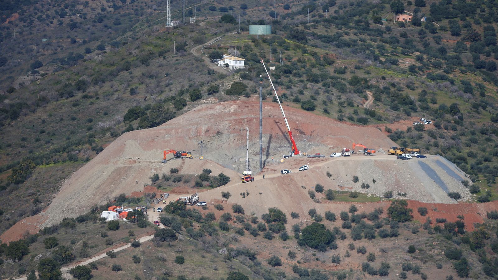 Investigan el pozo por el que cayó Julen y las circunstancias del accidente