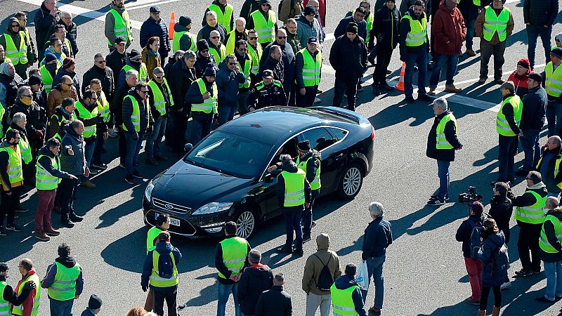 La Generalitat ofrece a los taxistas una hora para contratar los VTC