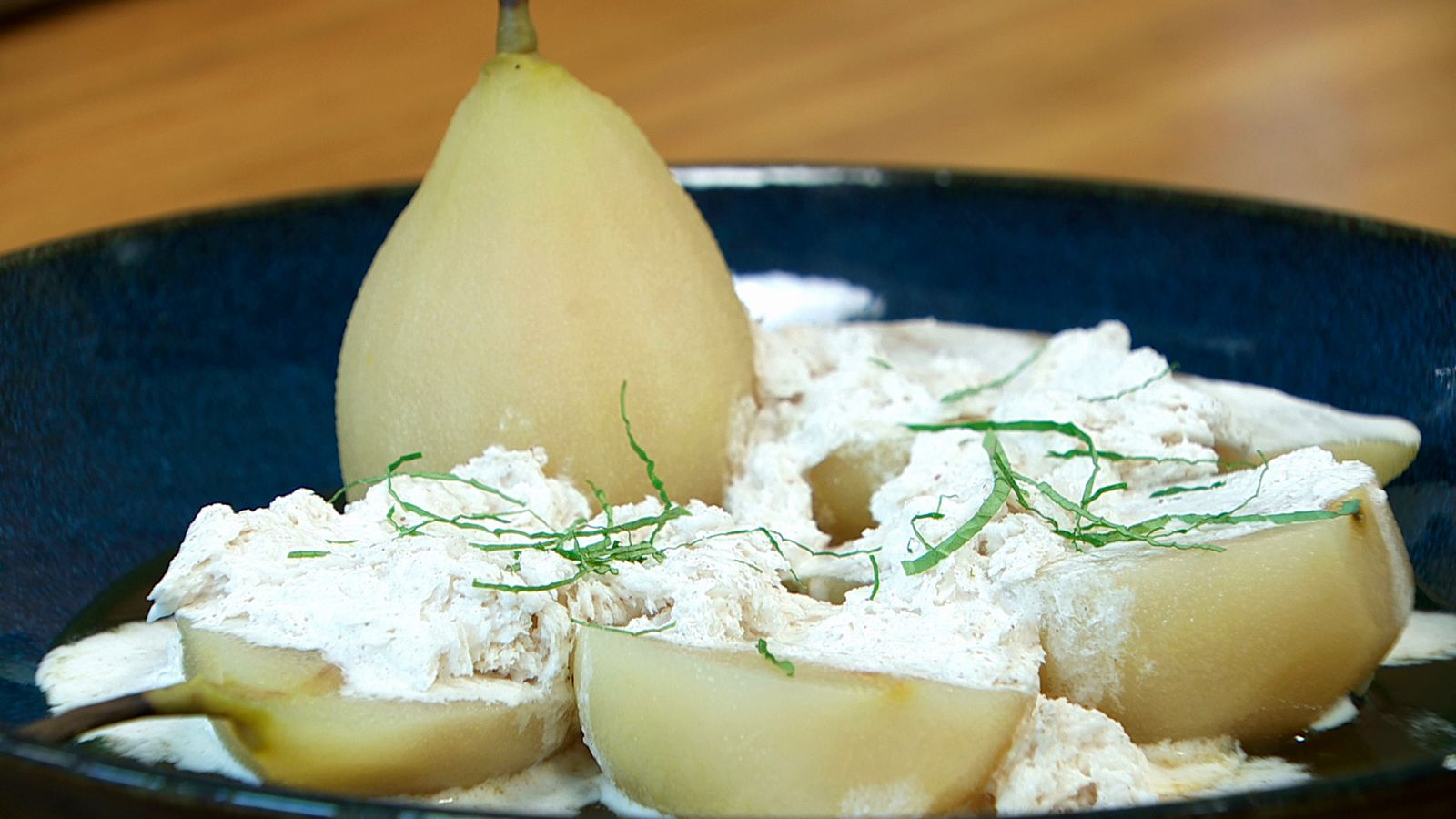 Torres en la cocina - Peras a la sangría de cava