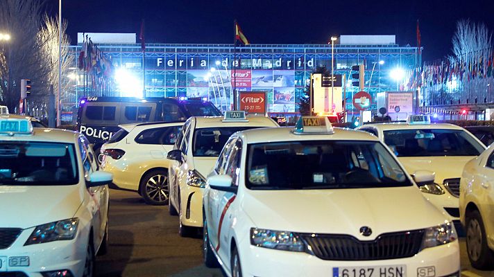 La noche en 24h - La Asociación Nacional del Taxi: "Si hay una estricta regulación para el taxi debe haber una estricta regulación para las VTC"