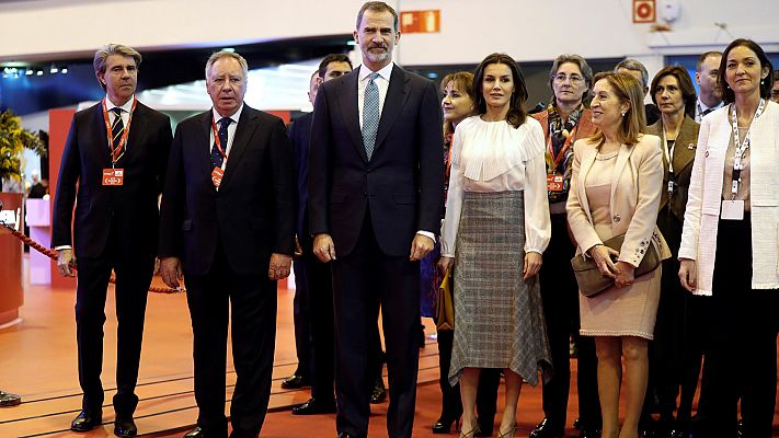 Informativo 24h - Los reyes llegan a Fitur donde se concentran los taxistas