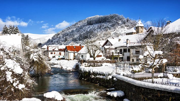 Nevadas en Pirineos y sistema Ibérico