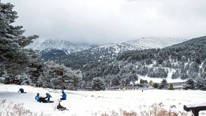 Nevadas en Pirineos y rachas de viento muy fuertes en el nordeste peninsular 