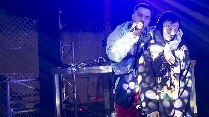 Playzound - Dora Black - "Me da igual"