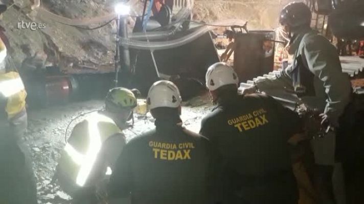  - Realizan una cuarta microvoladura en la galería horizontal  para rescatar a Julen