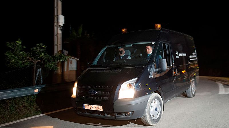 Abandona Totalán el furgón funerario con los restos mortales de Julen