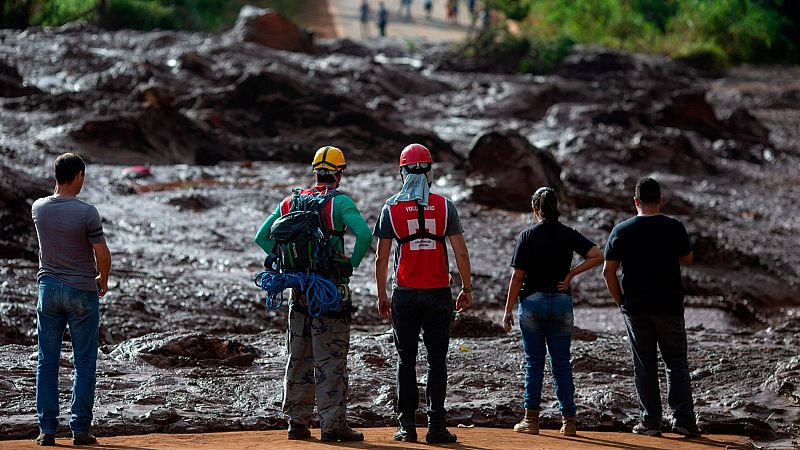 Al menos nueve muertos y cientos de desaparecidos por la rotura de una presa en Brasil