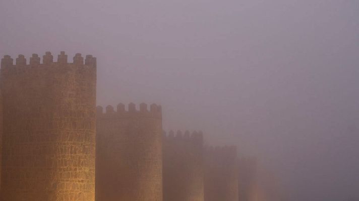 El tiempo - La niebla, el viento y el oleaje afectan a siete  provincias del centro y del este de España