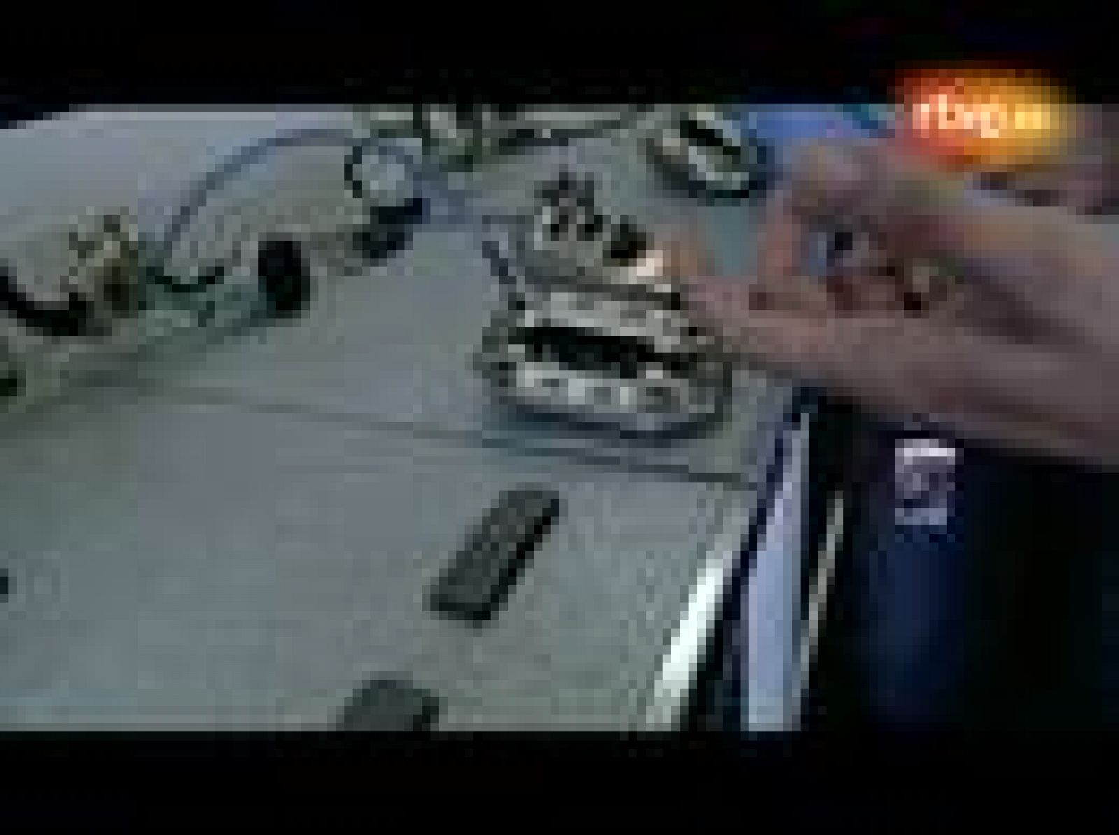 Ángel Nieto nos muestra cómo son los frenos de Honda Gresini, únicos en el Mundial.