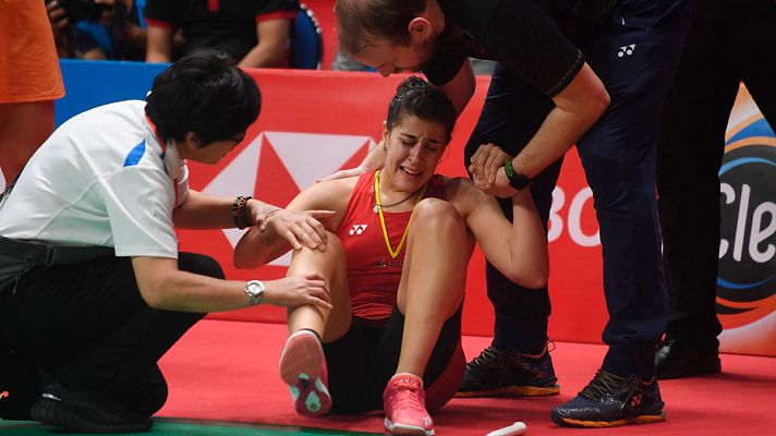 Carolina Marín se retira de la final de Indonesia entre lágrimas